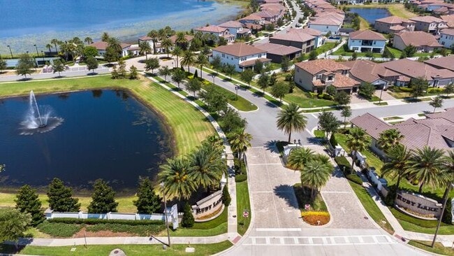 Building Photo - 4 Bedroom/3.5 Bathroom Gated Community at Ruby Lake!!!!