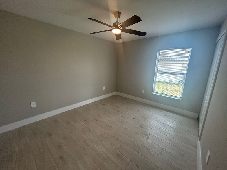 Building Photo - Brand new construction never lived in 4/3
