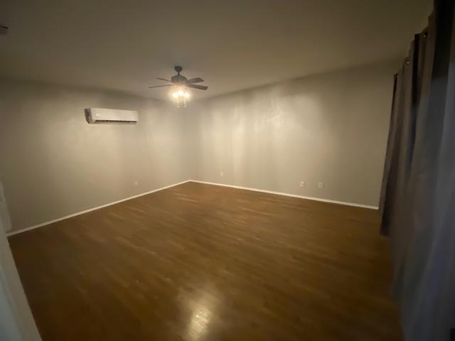 Building Photo - 12218 Treeview Ln