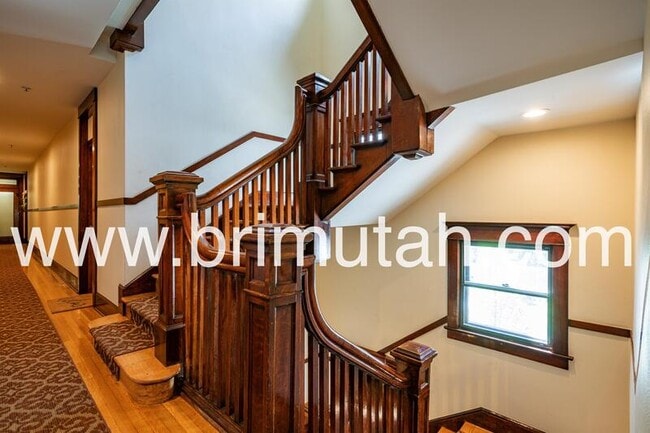 Building Photo - 234 E 100 S
