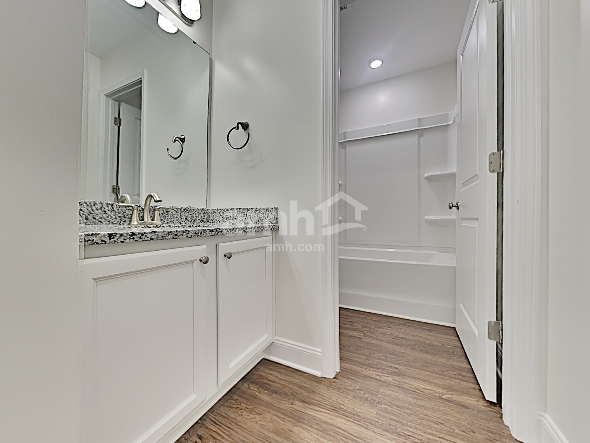 Building Photo - 3076 Day Flower Dr