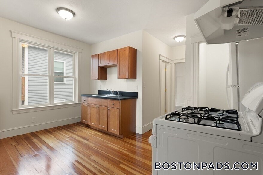 Building Photo - 20 Fairmount St