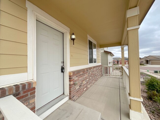 Building Photo - 4 Bedroom Home Available Near Black Forest...
