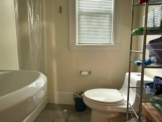 Building Photo - 5 Manton Terrace
