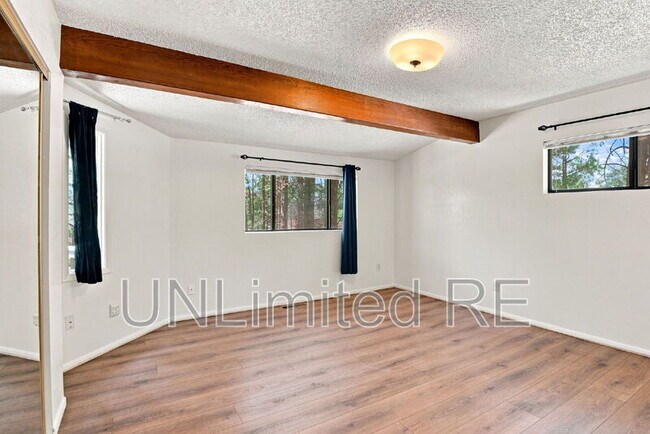 Building Photo - 1410 Inverrary Way