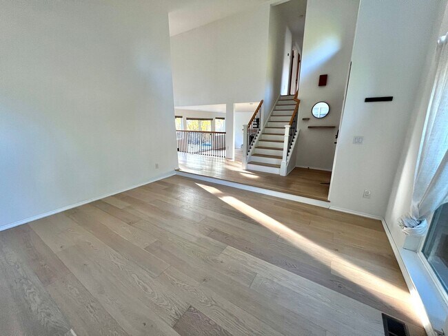 Building Photo - 20915 NE 17th St