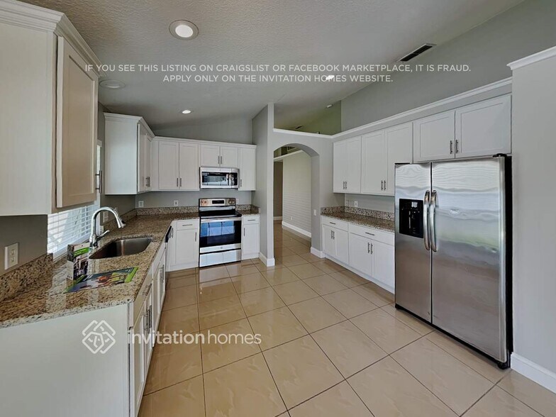 Building Photo - 3281 Falcon Point Dr