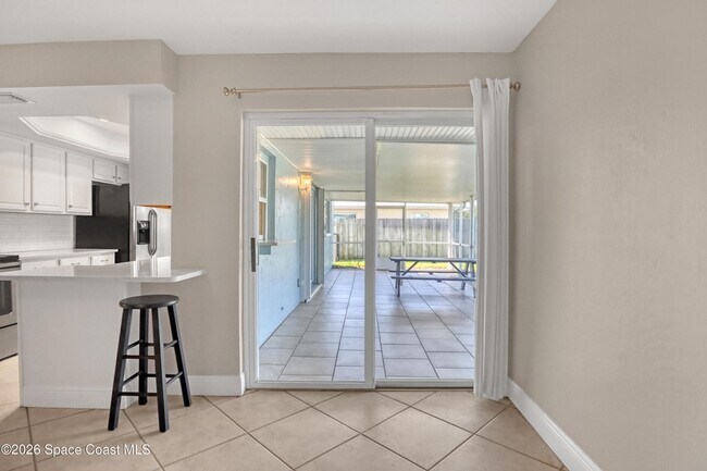 Building Photo - 410 Sparrow Dr