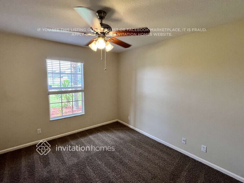 Building Photo - 2133 SW Pruitt St