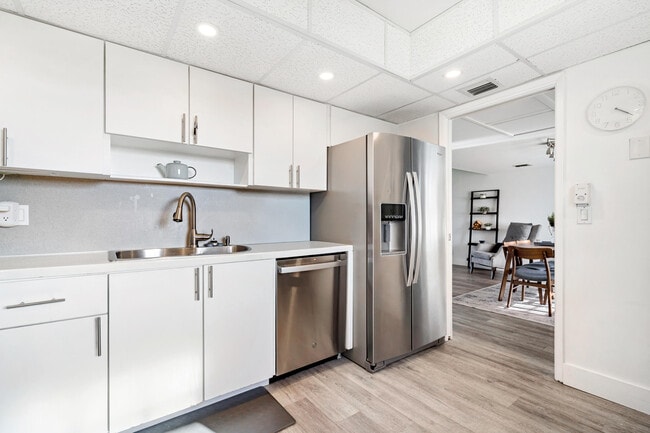 Building Photo - 3900 Oaks Clubhouse Dr