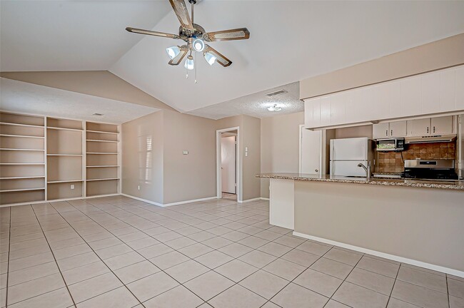 Building Photo - 7027 Inkberry Dr