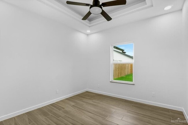 Building Photo - 12 Arboledas Dr