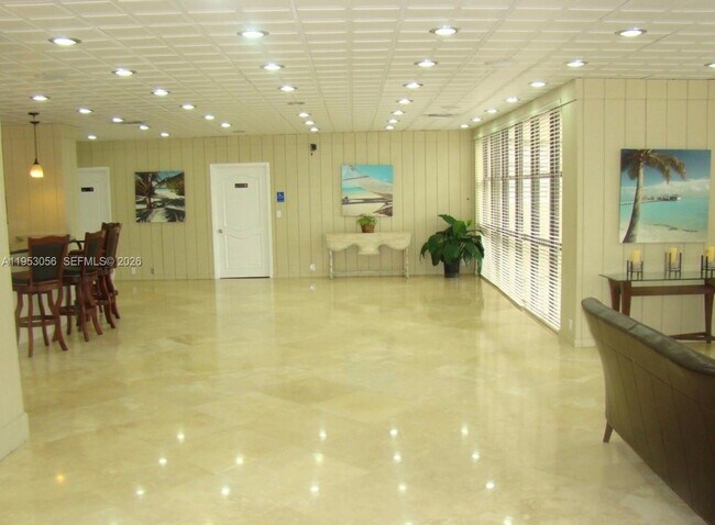 Building Photo - 1111 Crandon Blvd