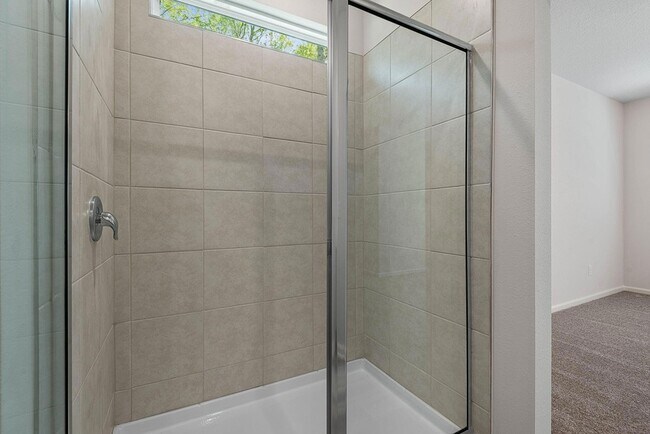 Building Photo - 46 Poplar Dr