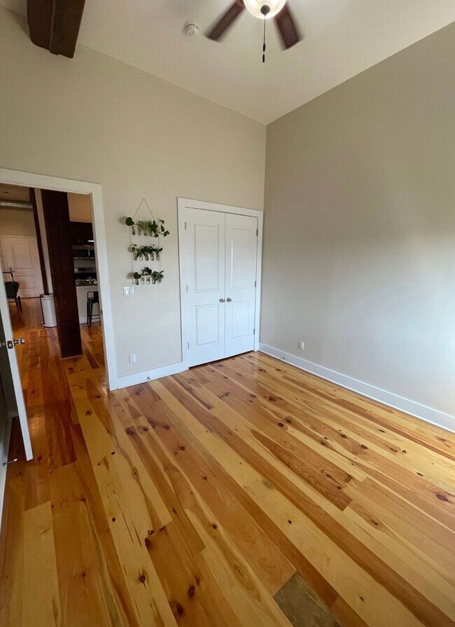 Interior Photo - Warehouse 71