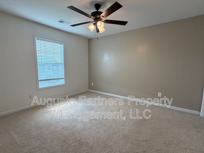 Building Photo - 1097 Sapphire Dr