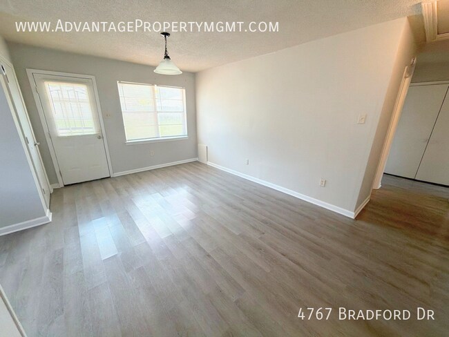 Building Photo - 4767 Bradford Dr