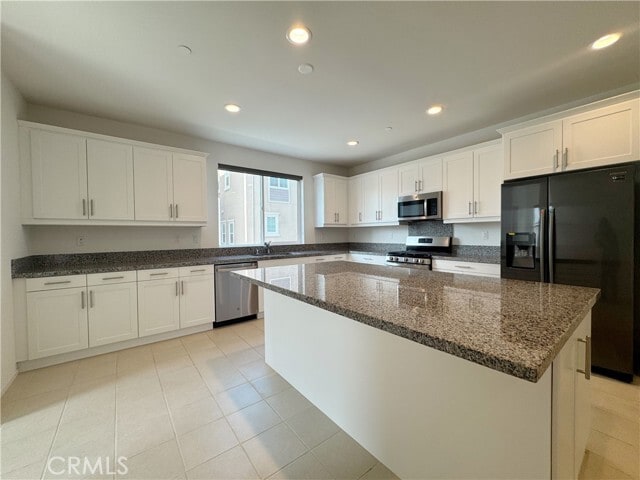 Building Photo - 11016 Summertree Dr