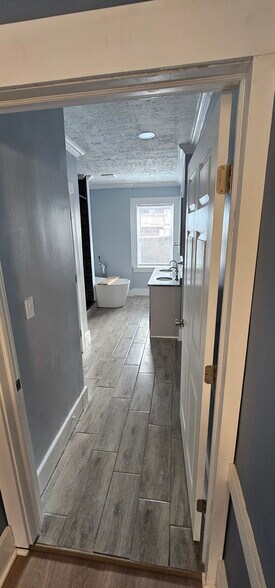 Building Photo - 313 Stratmore St