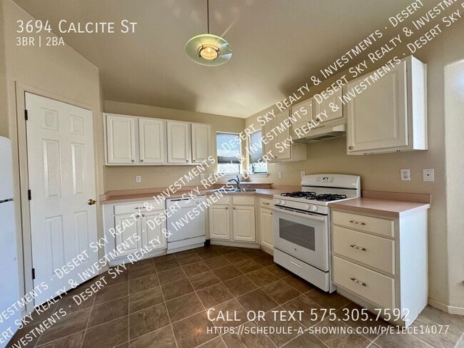 Building Photo - 3694 Calcite St