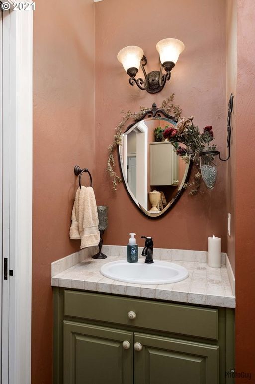 Down Stairs Bath 1 - 3272 Jayhawk Ct