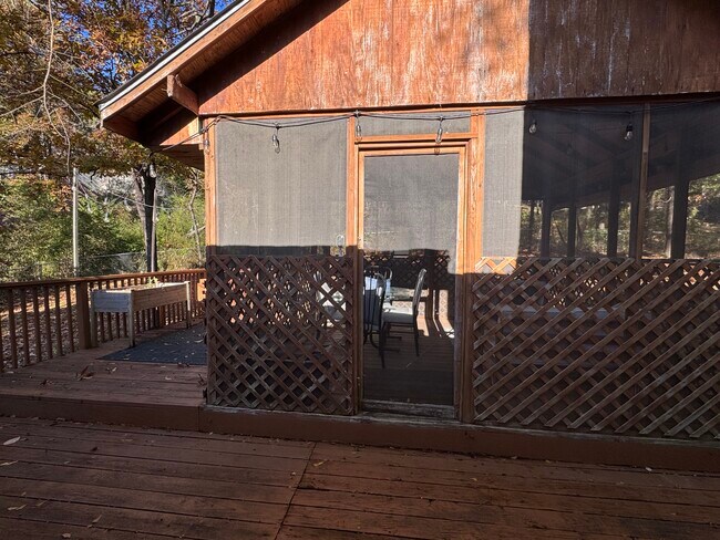 Building Photo - 409 Crosscreek Cir