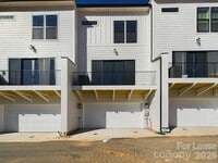 Building Photo - 15337 Ballancroft Pkwy