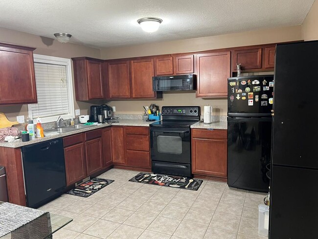 Kitchen - 510 Beechwood Ct