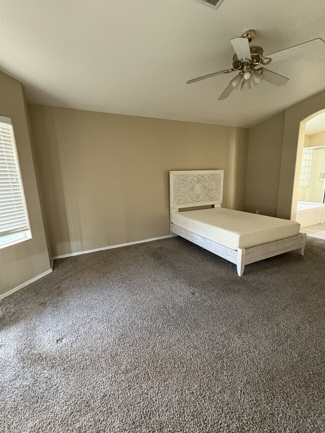 Building Photo - 8456 W Cherry Hills Dr