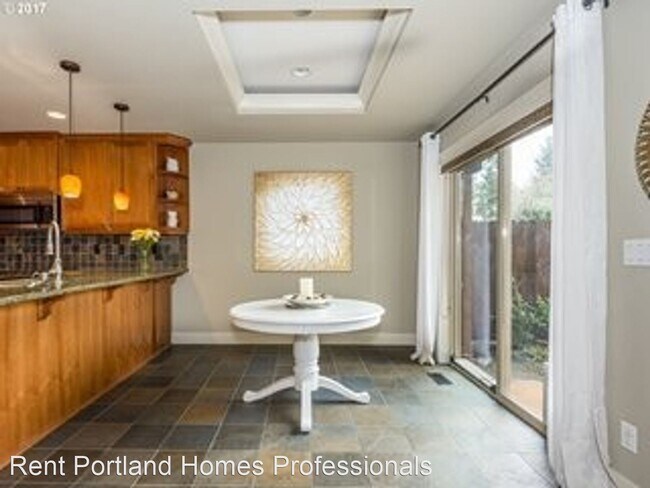 Building Photo - 3 br, 2.5 bath House - 17440 SW Cricket Court