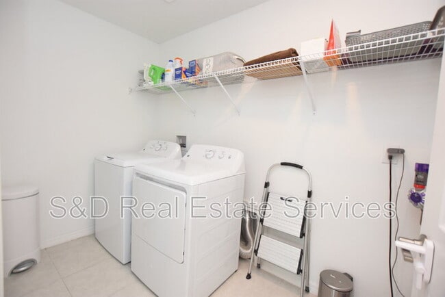 Building Photo - 2767 Red Egret Dr