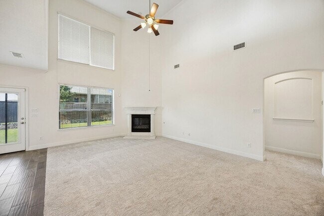Building Photo - 15920 Gladewater Terrace