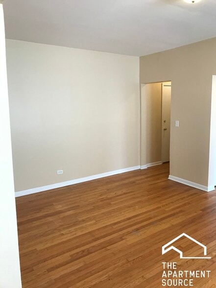 Building Photo - 7722 N Marshfield Ave