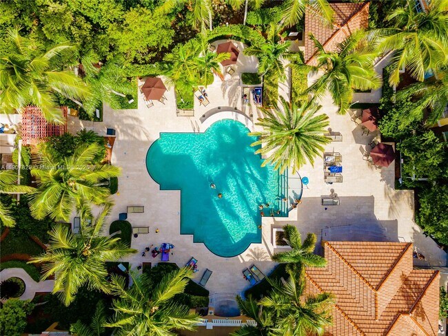 Building Photo - 19555 E Country Club Dr