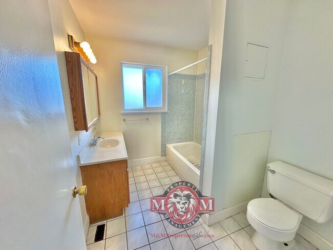 Building Photo - 2332 W 6200 S