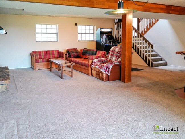 Building Photo - 5005 Sunbird Cliffs Dr
