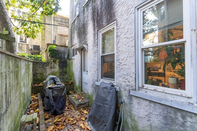 Building Photo - Pennsport 1st fl one bedroom
