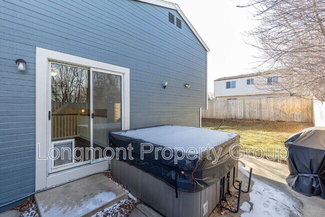 Building Photo - 2165 Hackberry Cir