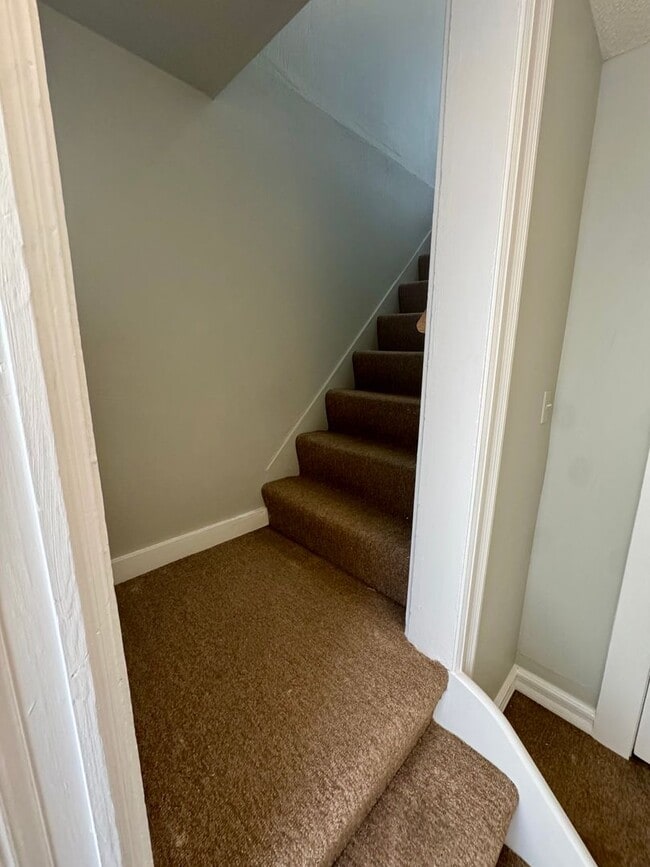 Building Photo - 409 North Ave