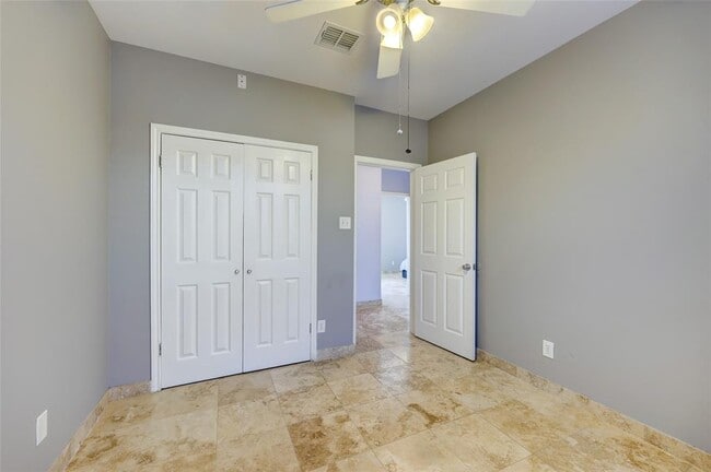 Building Photo - 809 Castle Ridge Rd