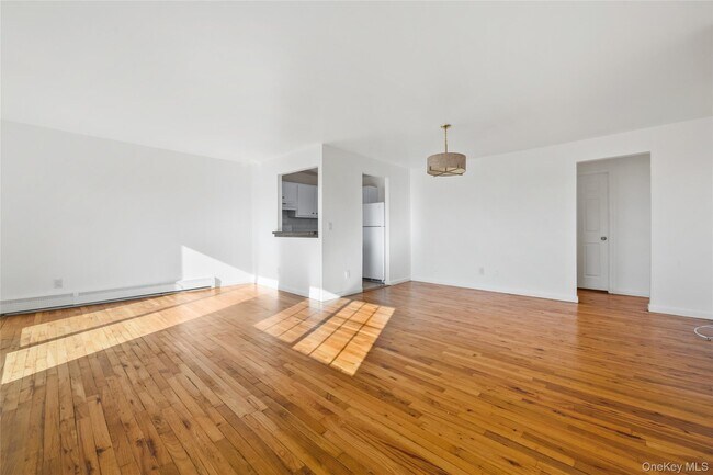 Building Photo - 351 N Broadway