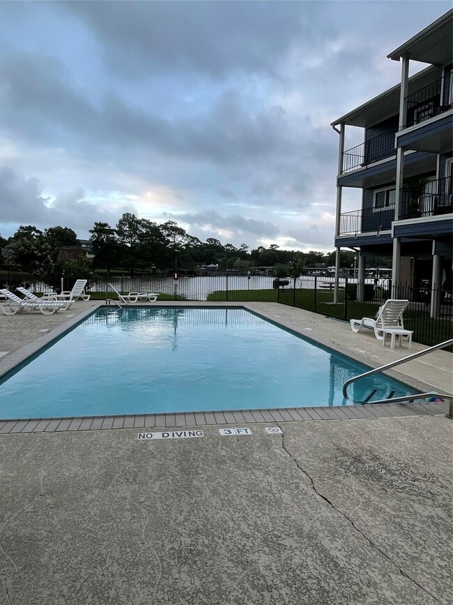 Building Photo - 18519 Egret Bay Blvd
