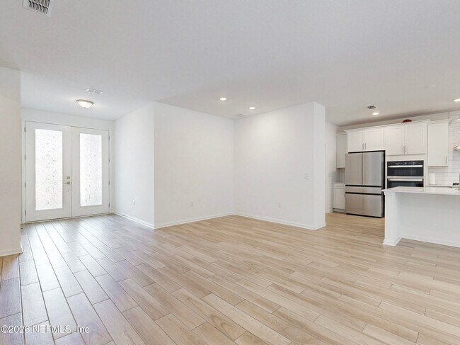 Building Photo - 401 Archstone Wy