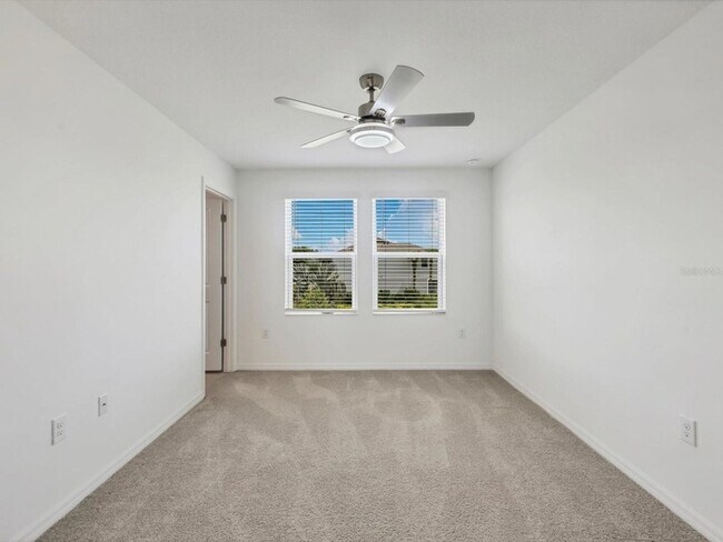 Building Photo - 8577 Daybreak St