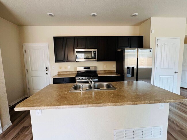 Building Photo - 5642 Heathland Terrace