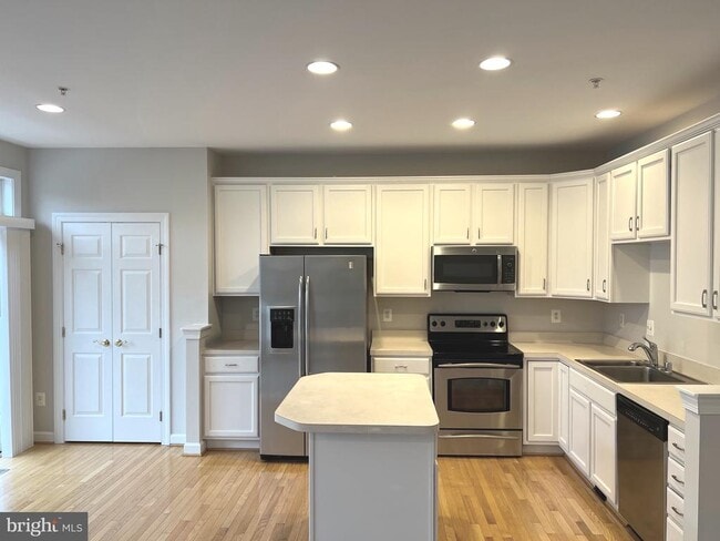 Building Photo - 13117 Tannery Ridge Dr