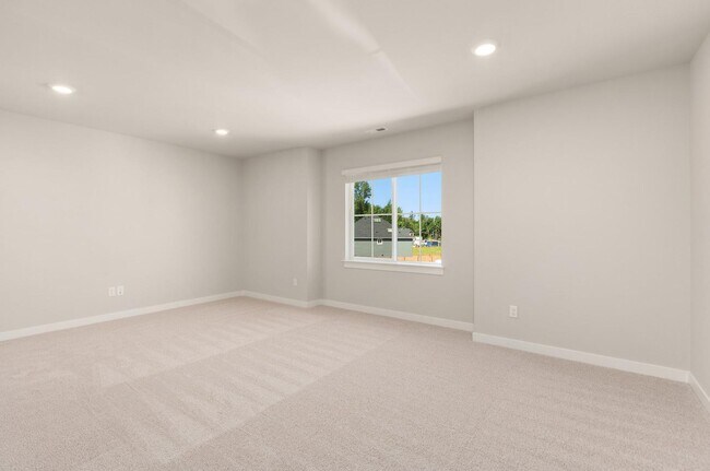 Building Photo - Beautiful Almost new home in Lake Stevens!