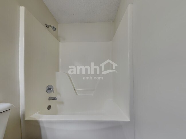 Building Photo - 3232 Spring Mesa Dr SW