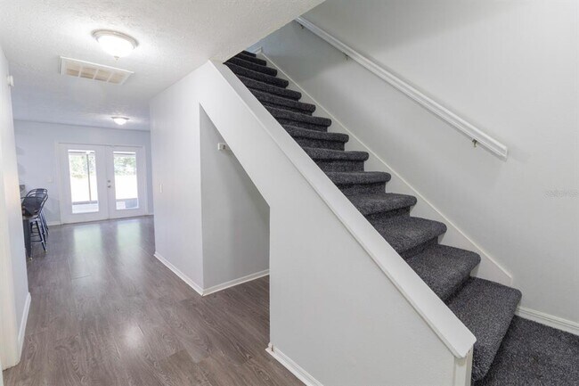 Building Photo - 603 Angelica Pl