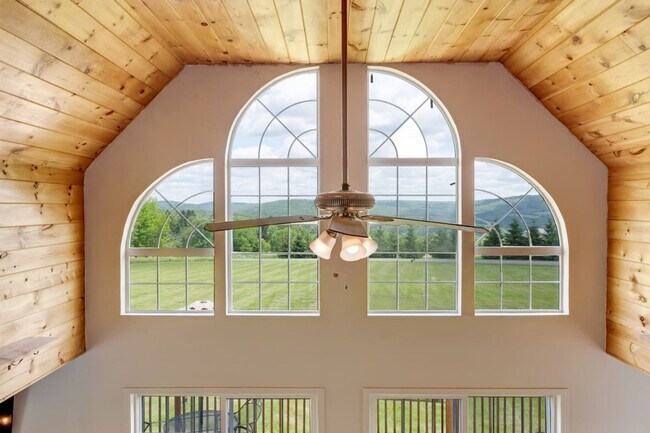 Building Photo - 2109 Dunk Hill Rd